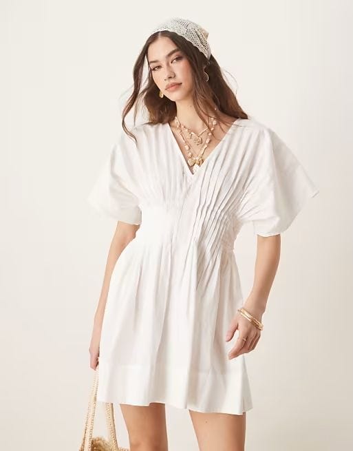 V-neck Narrow Pinktuck Mini Dress
