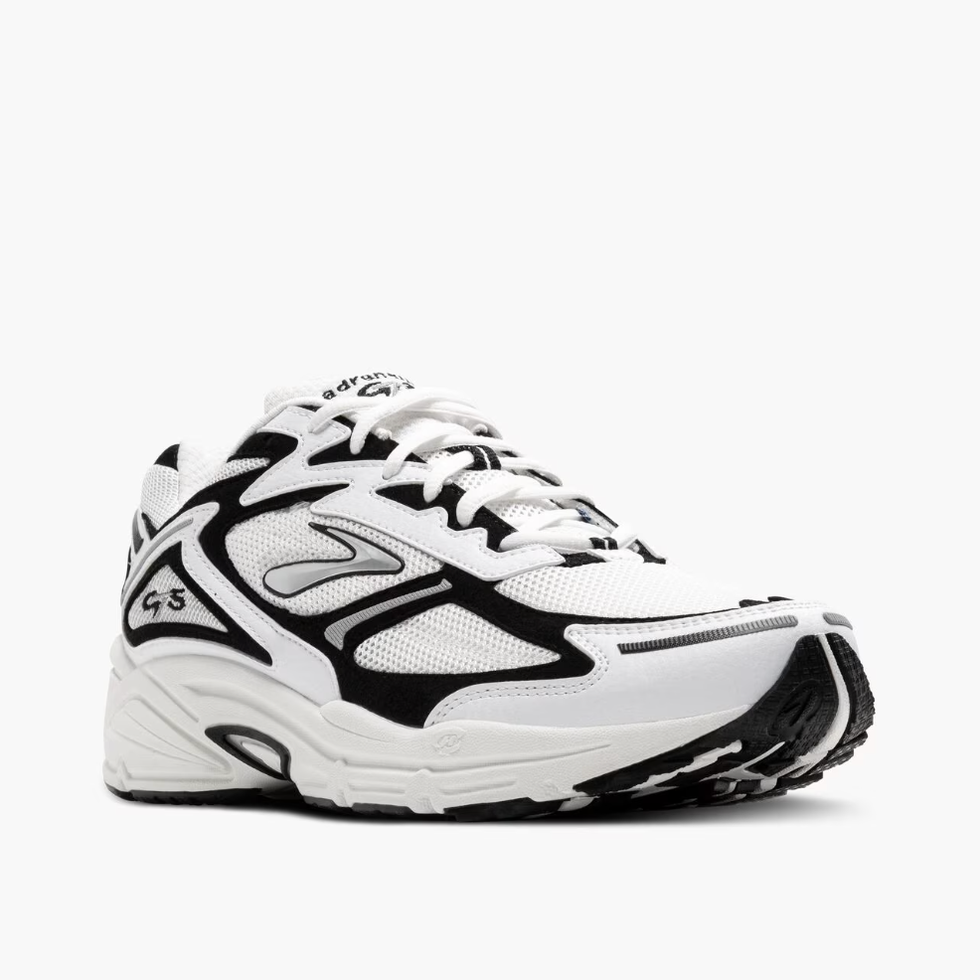 Adrenaline GTS 4 Sneakers