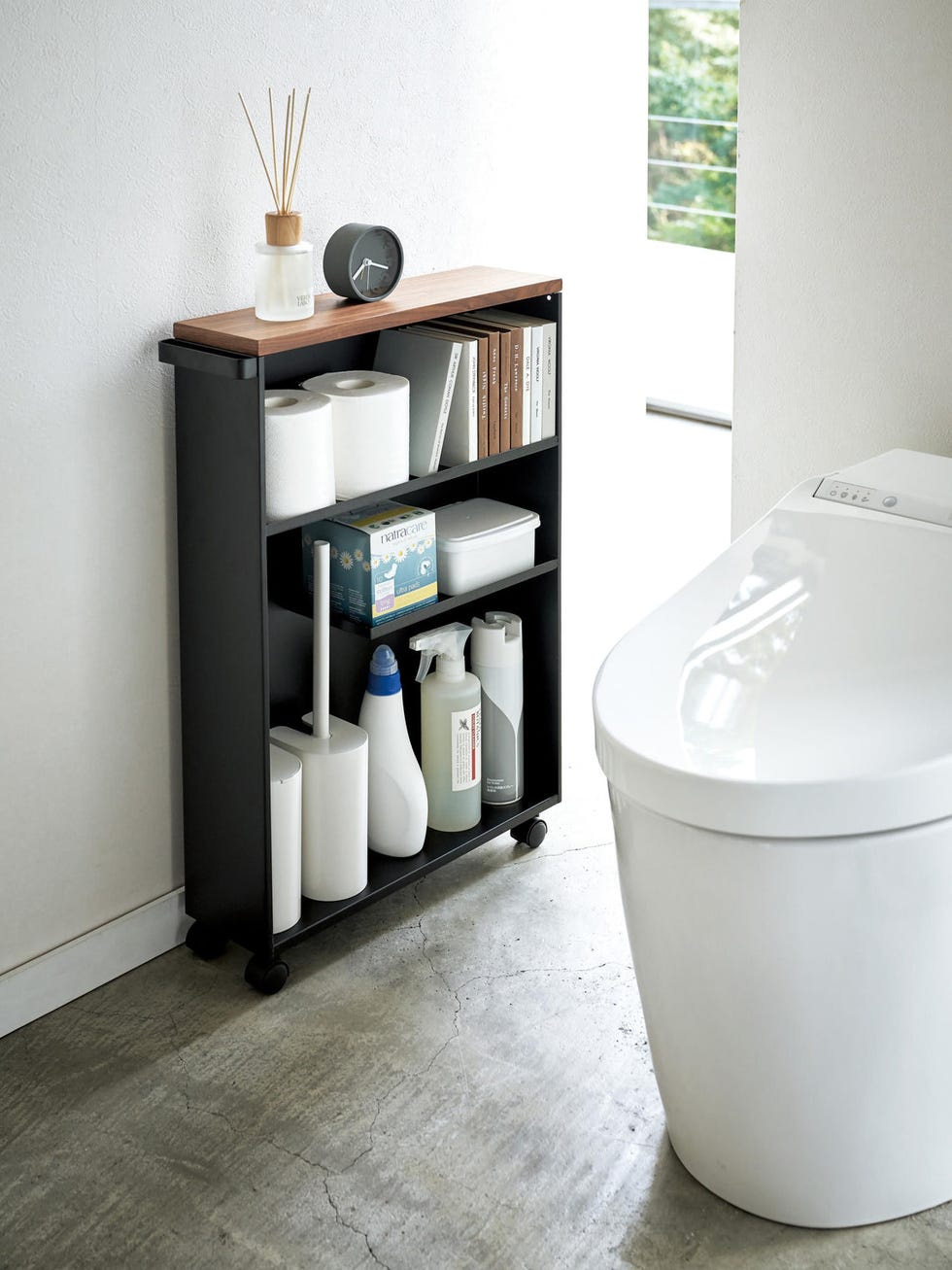 Estantería de baño con ruedas Tower