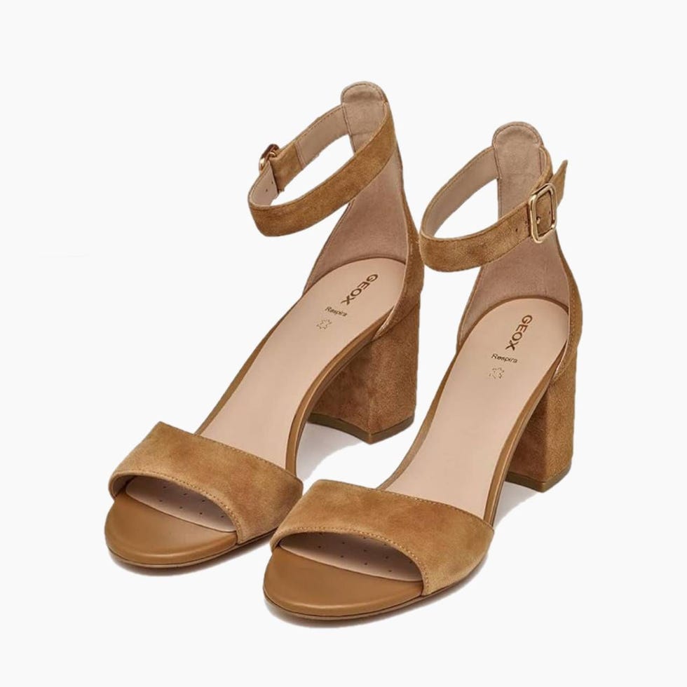 Sandalias Virnilisa de piel efecto ante con tacón ancho
