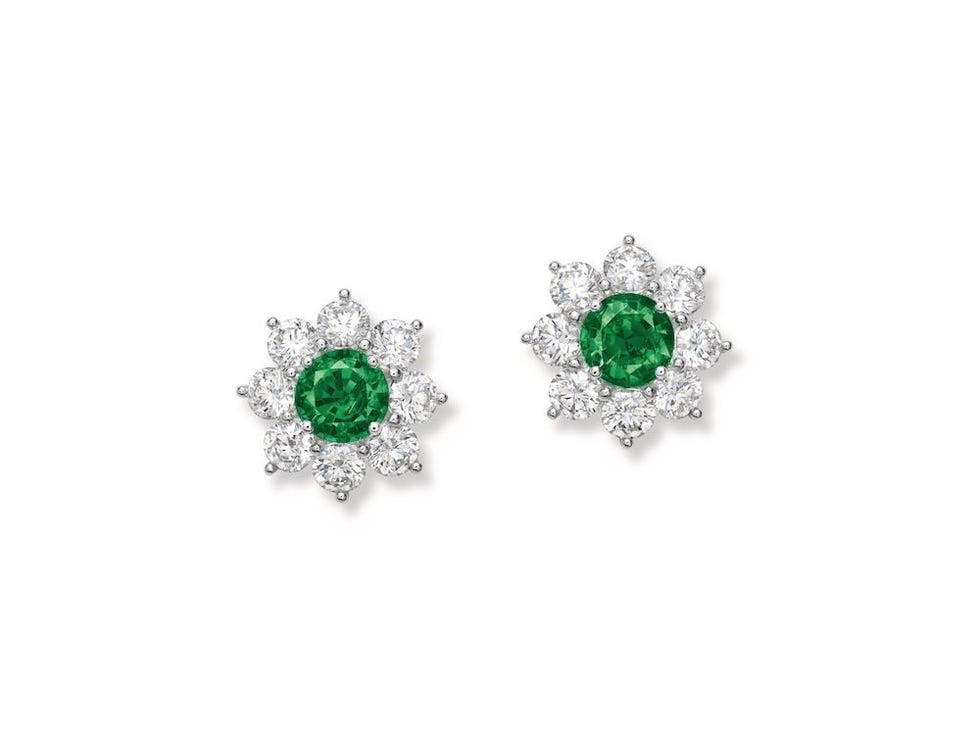 Brincos de esmeralda e diamante em forma de flores