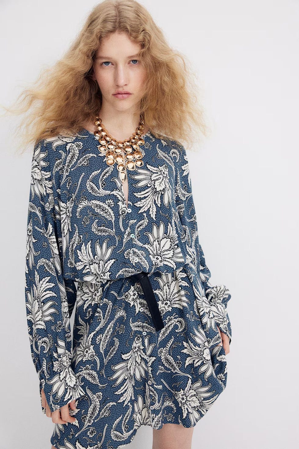 Long-sleeved dress