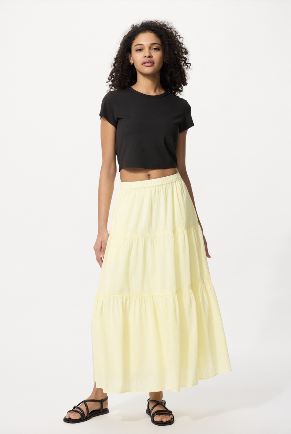 Tiered skirt in butter yellow 