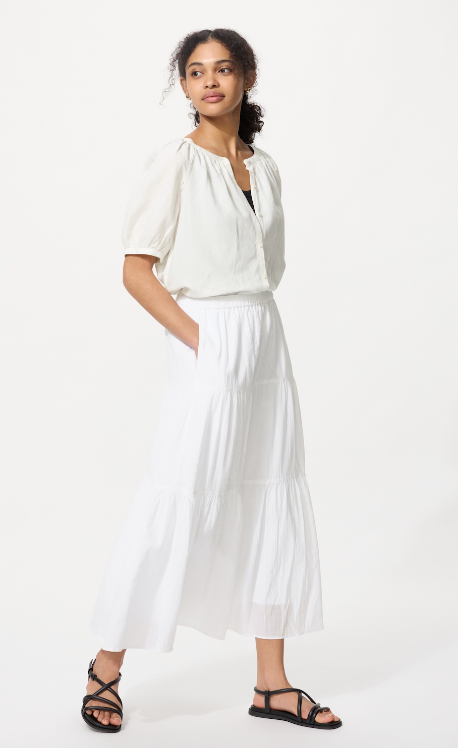 Tiered skirt in white