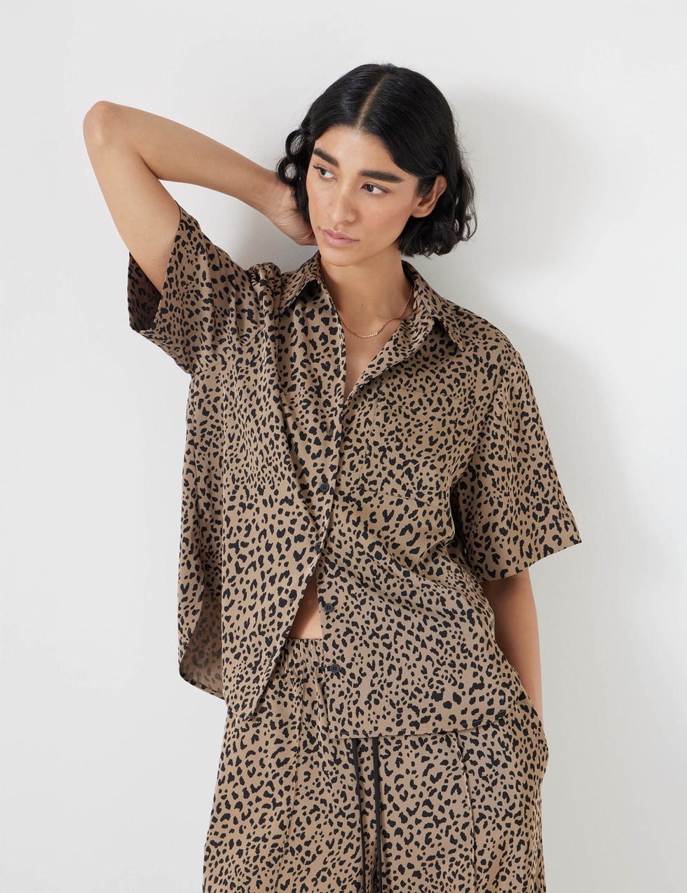 Animal printed short sleeve shirt