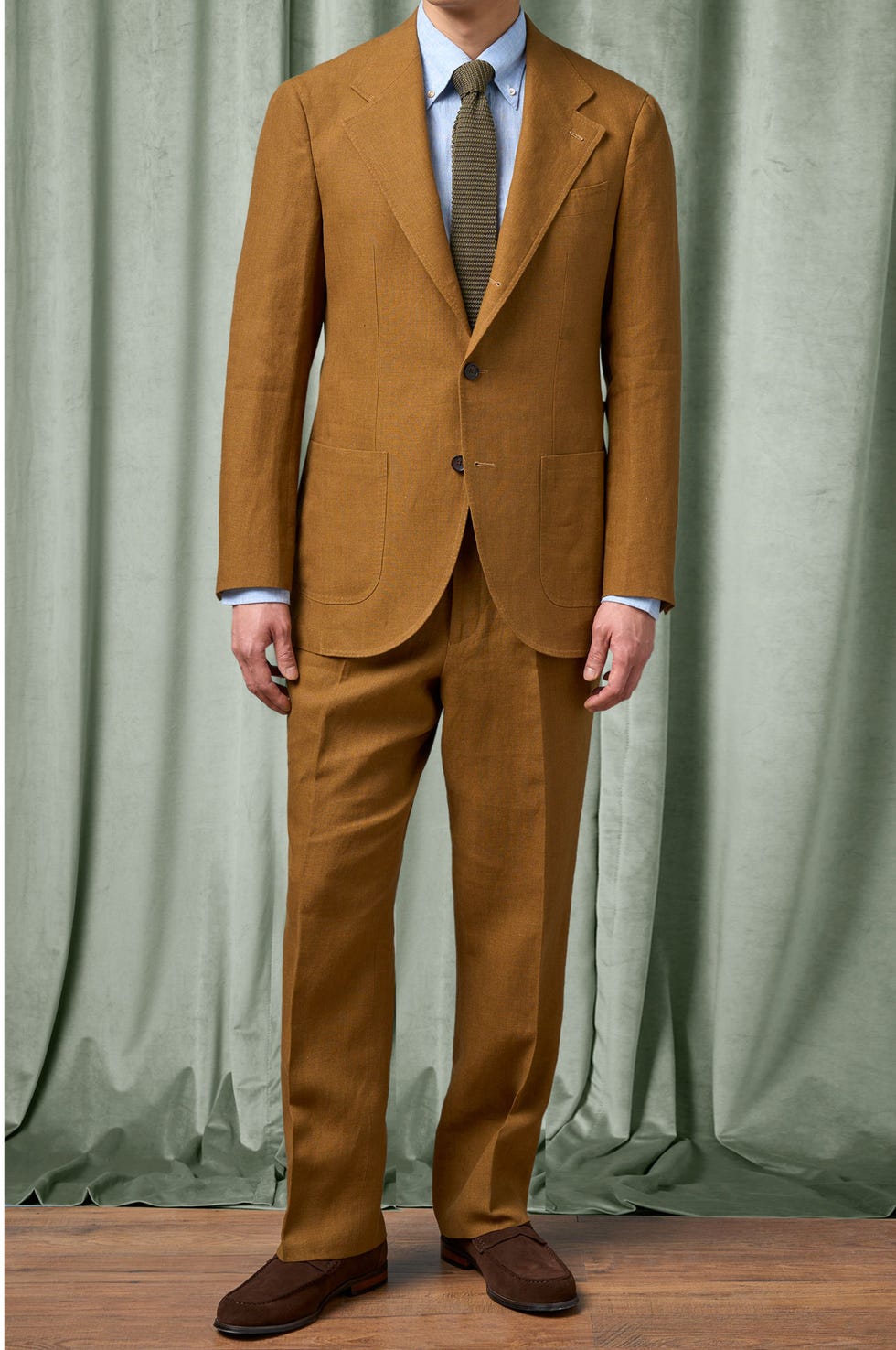 Traje de corte neo