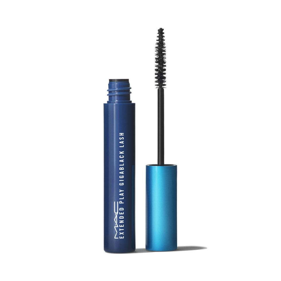 Тушь для ресниц Gigablack Lash с расширенным набором функций