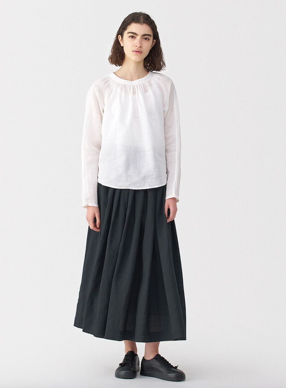 Women's Ramie Gathered Blouse