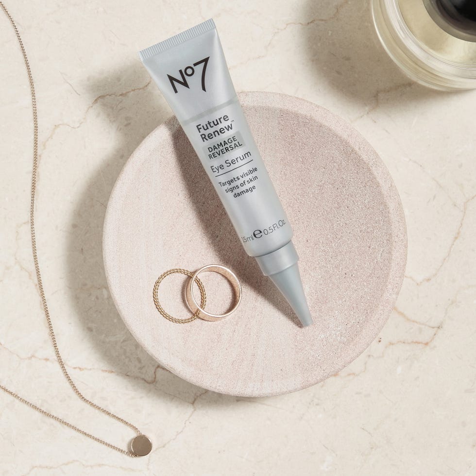 Future Renew Damage Reversal Eye Serum