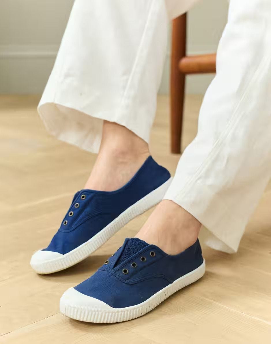Eyelet Slip On Gym Shoes