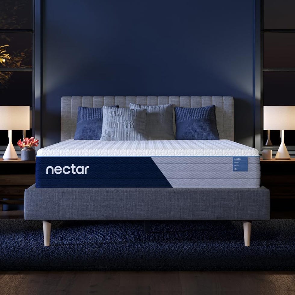 Classic Hybrid 12” Medium Firm Mattress (Queen)