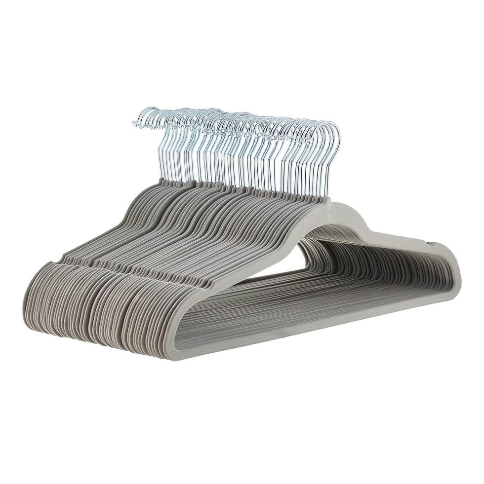 Amazon Basics Slim Velvet Hangers