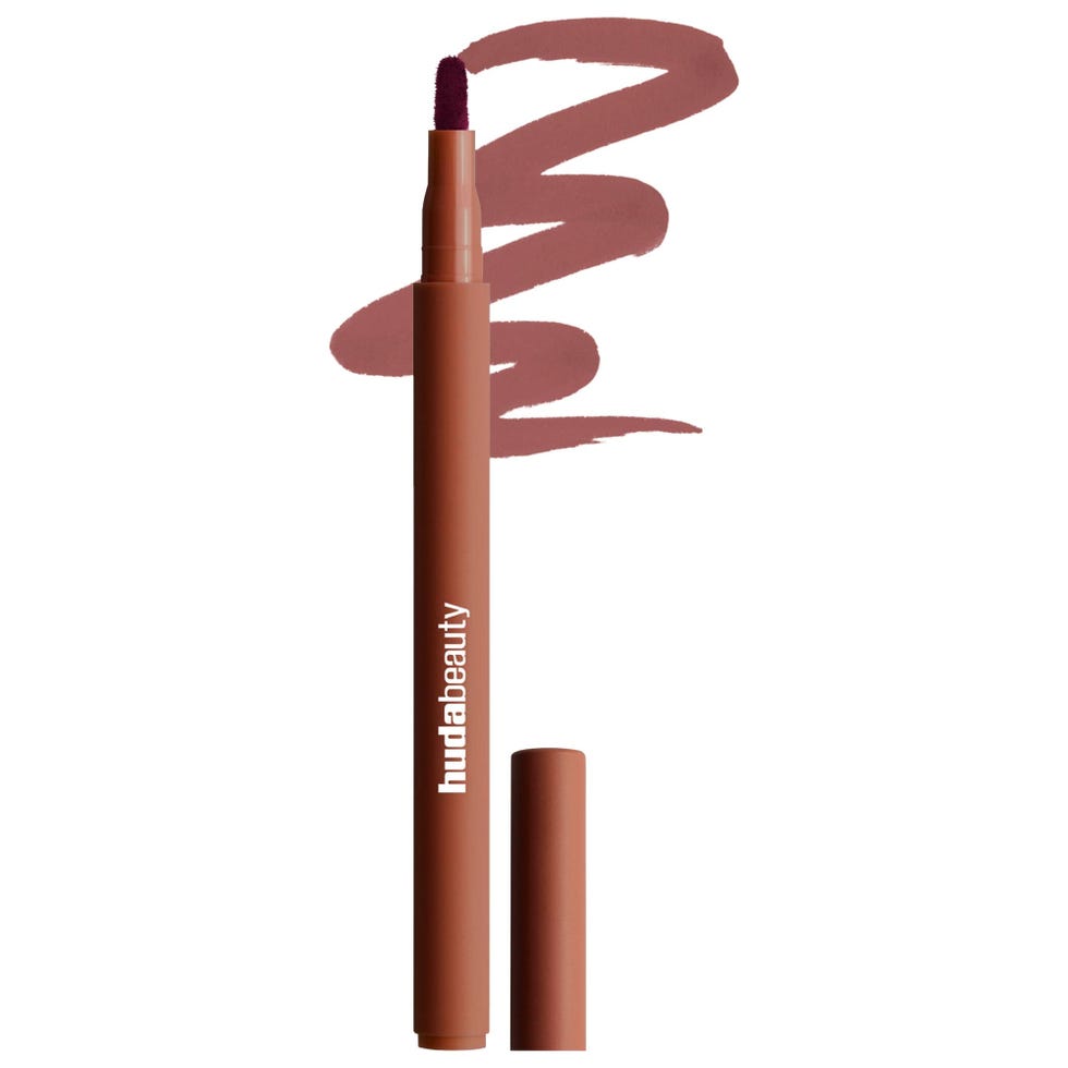 Tinte labial contorno de labios