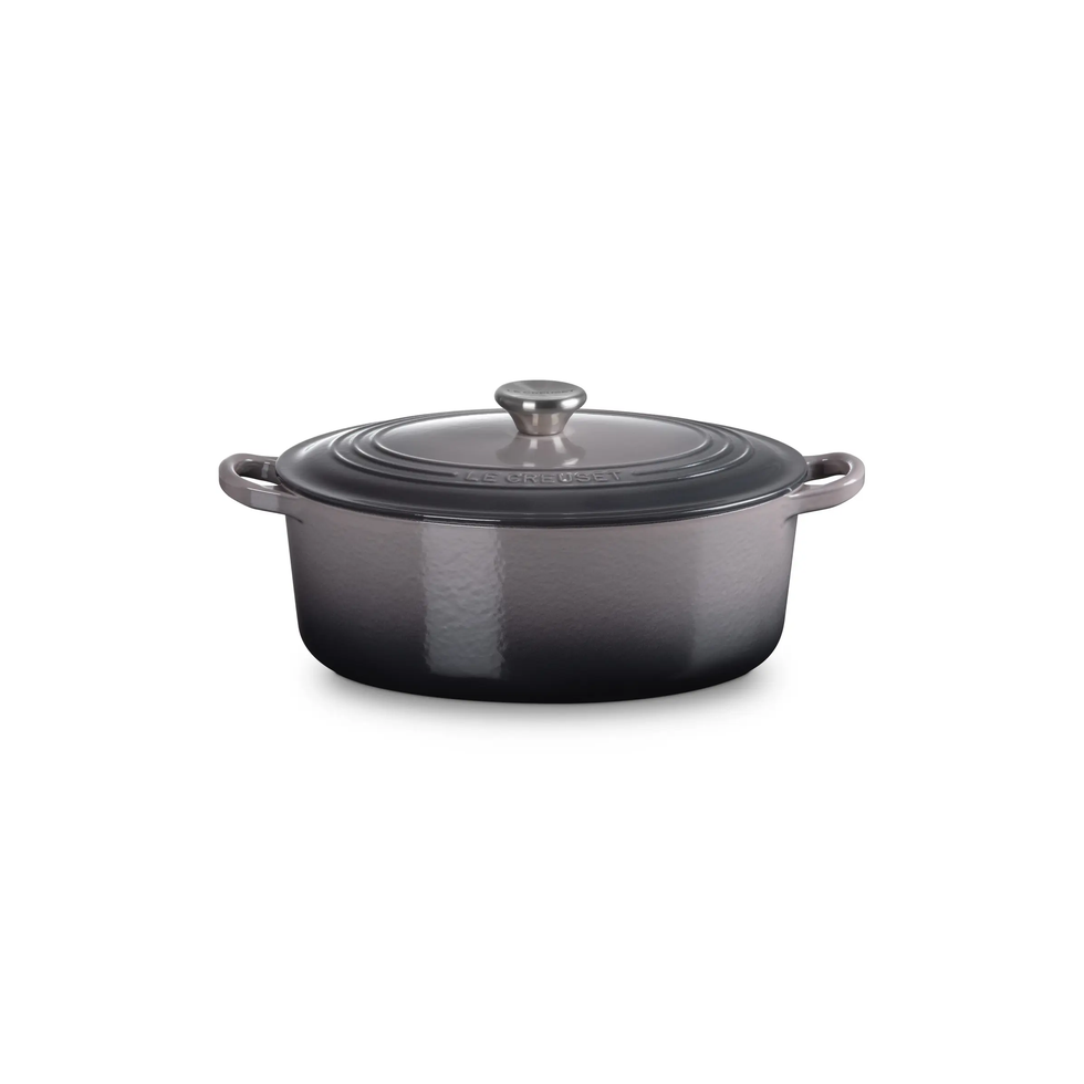 Cocotte traditionnelle ovale en fonte émaillée de 4,5 litres