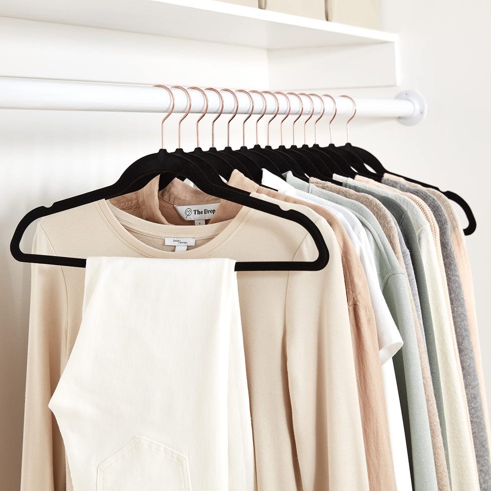 Amazon Basics Velvet Hangers, 30-Pack