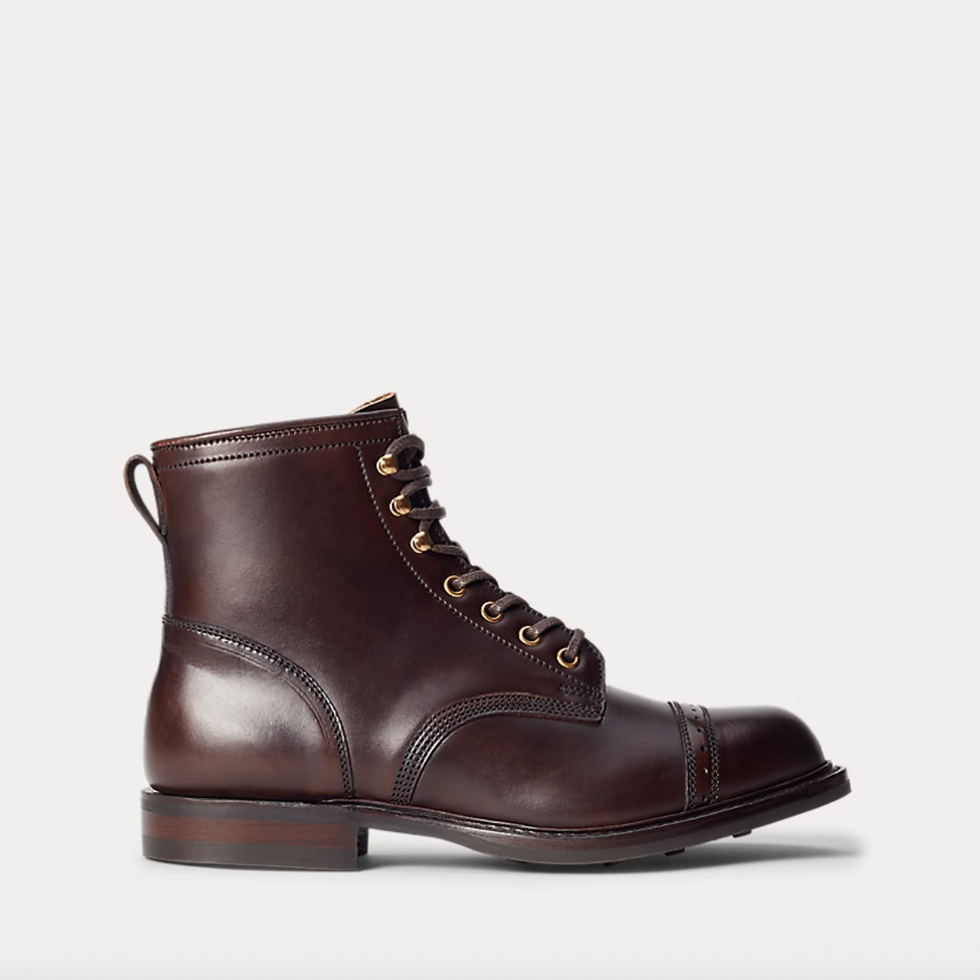 Bota de cuero bruñido a mano