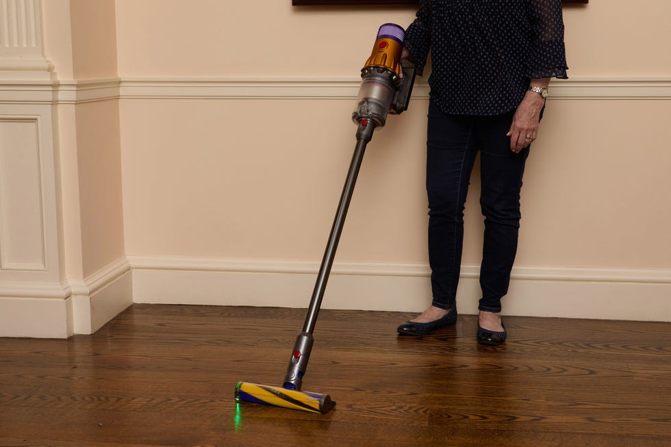 V12 Detect Slim Cordless Vacuum Cleaner