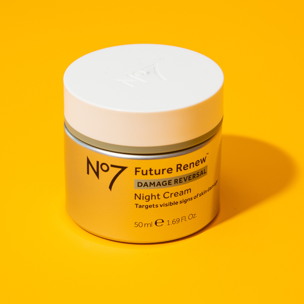 Future Renew Damage Reversal Night Cream