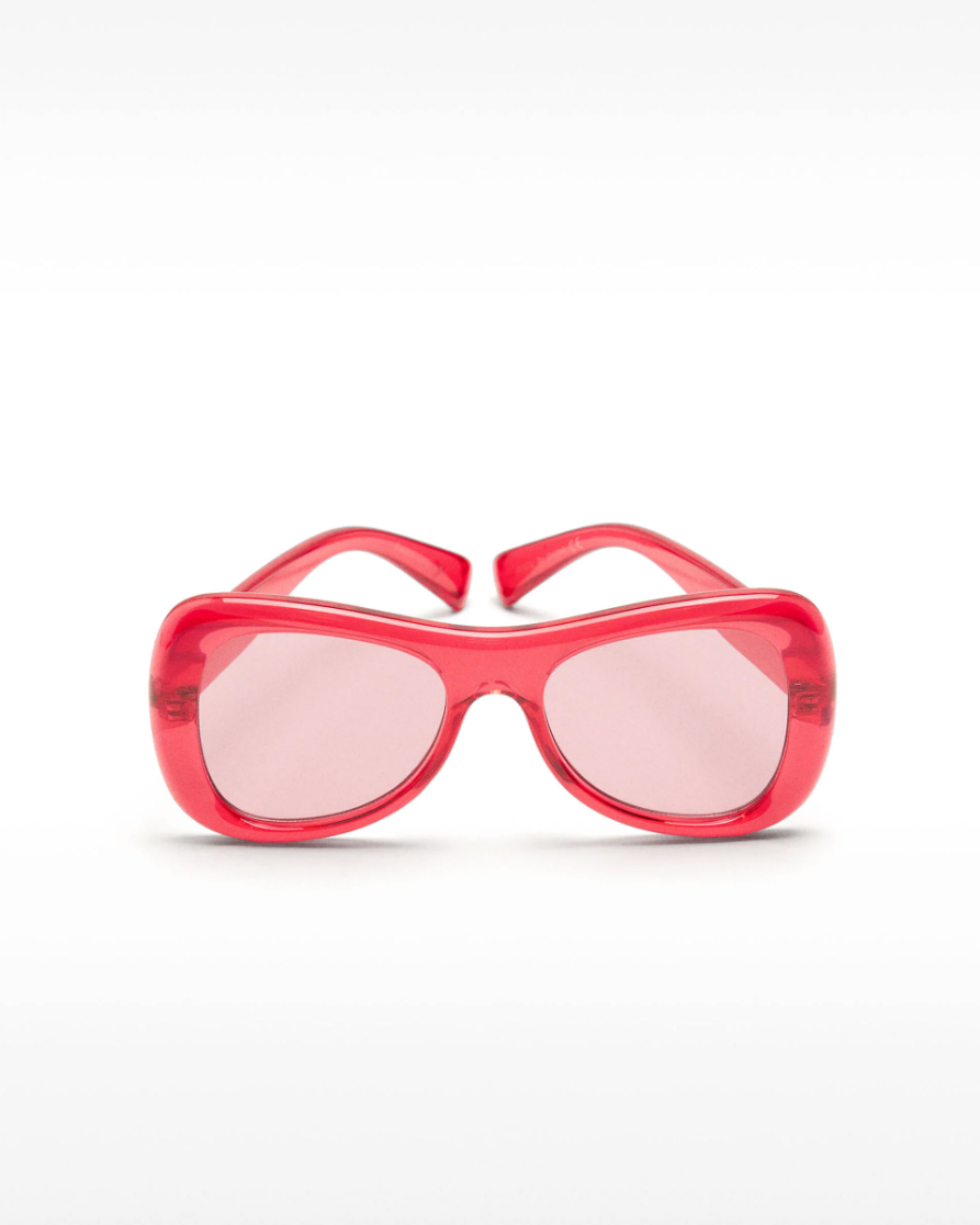 Gafas de sol de plástico en color rojo
