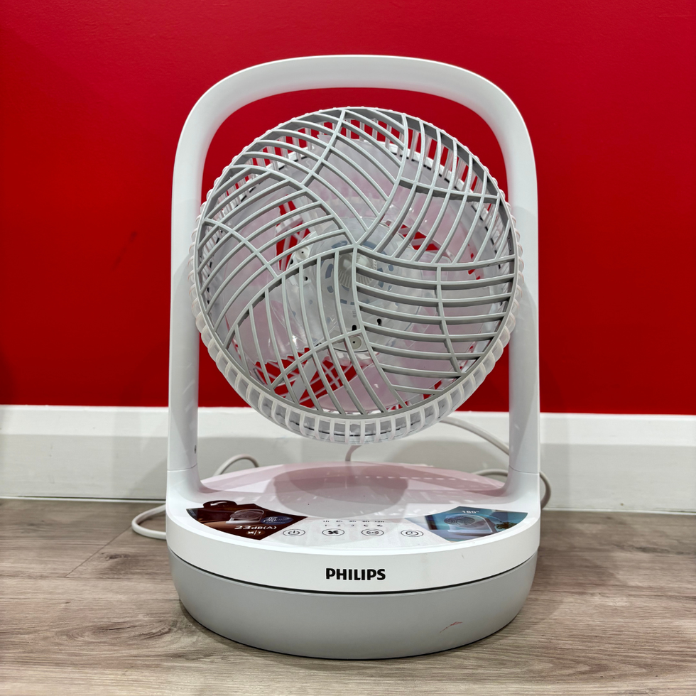2000 Series 8 Inch Desk Fan