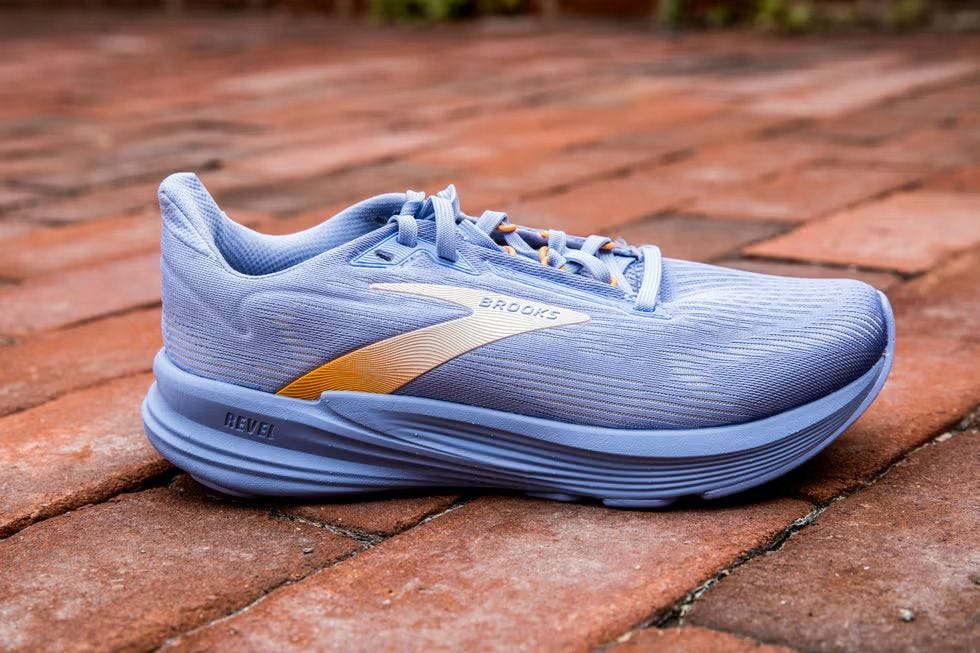 Brooks Revel 8