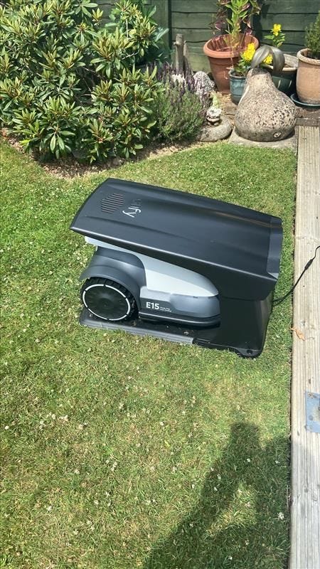 E15 Robot Lawnmower