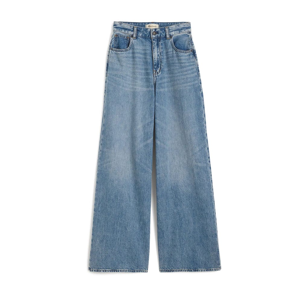 Superwide-Leg Jeans: Airy Denim Edition