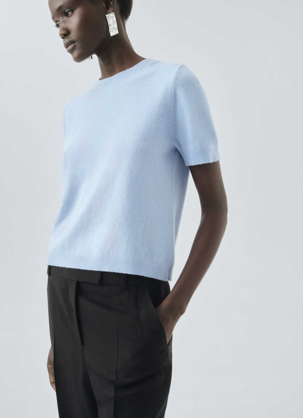 Short-sleeved wool sweater