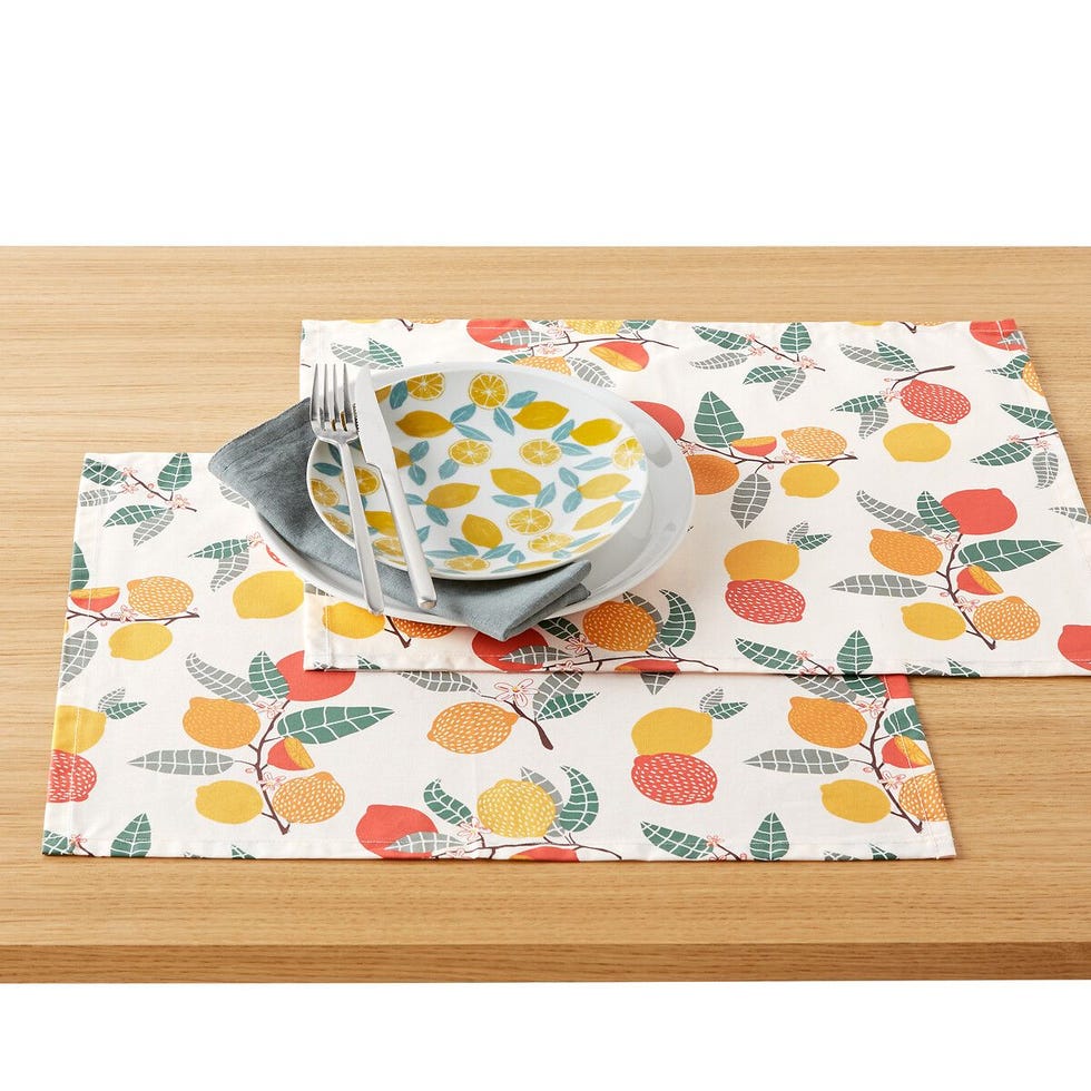 2 manteles con estampados