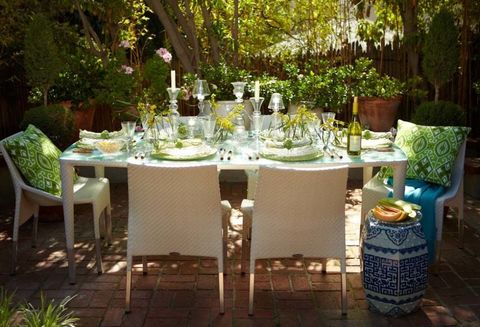 Tablecloth, Plant, Furniture, Table, Linens, Outdoor table, Home accessories, Chair, Garden, Outdoor furniture, 