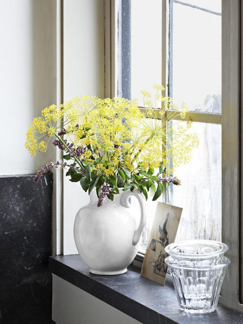 Serveware, Yellow, Flower, Flowerpot, Dishware, Interior design, Bouquet, Artifact, Glass, Vase, 