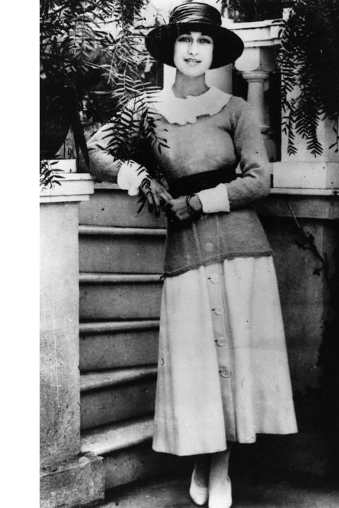 American socialite Wallis Spencer (nee Bessie Wallis Warfield) (1896 - 1986) wife of US navy officer Lieutenant Earl Winfield Spencer, in California. The marriage was dissolved in 1927 and she later became Duchess of Windsor after her marriage to Edward VIII in 1937.    (Photo by Keystone/Getty Images)