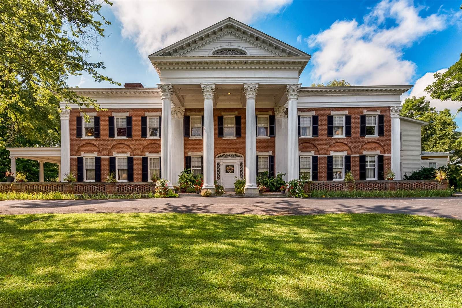 18 Historic Homes For Sale Historic Homes For Sale