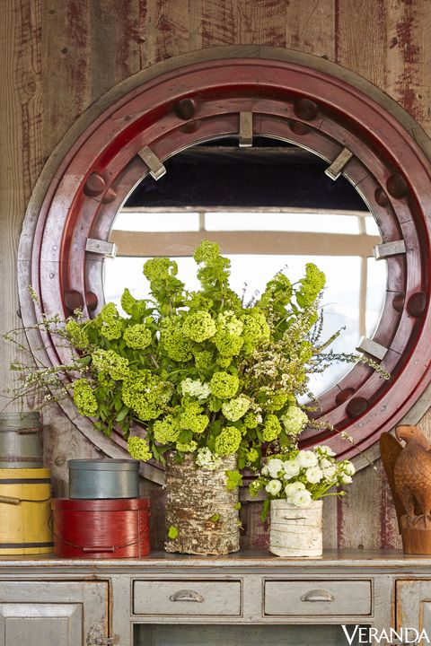 Fixture, Interior design, Home appliance, Still life photography, Annual plant, Still life, Bouquet, Vase, Flower Arranging, Cylinder, 