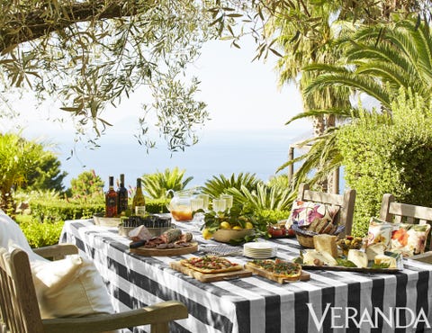 Property, Brunch, Table, Meal, Furniture, Room, Real estate, Tree, Building, Restaurant, 