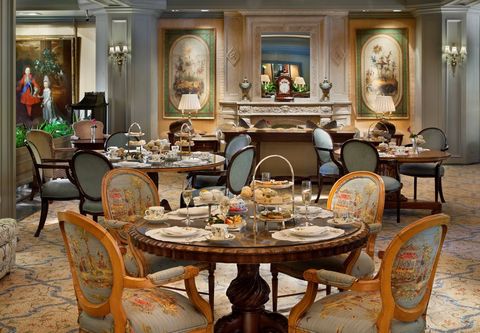 Dining room, Room, Furniture, Interior design, Table, Property, Kitchen & dining room table, Restaurant, Building, Classic, 