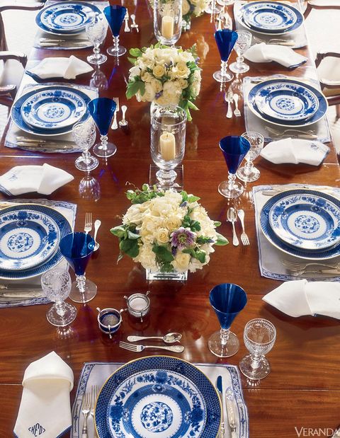 Porcelain, Cobalt blue, Blue and white porcelain, Blue, Dishware, Centrepiece, Bouquet, Table, Dinnerware set, Tableware, 