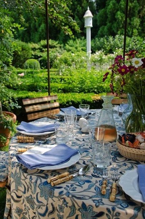 Tablecloth, Table, Backyard, Furniture, Garden, Patio, Landscape, Plant, Landscaping, Linens, 