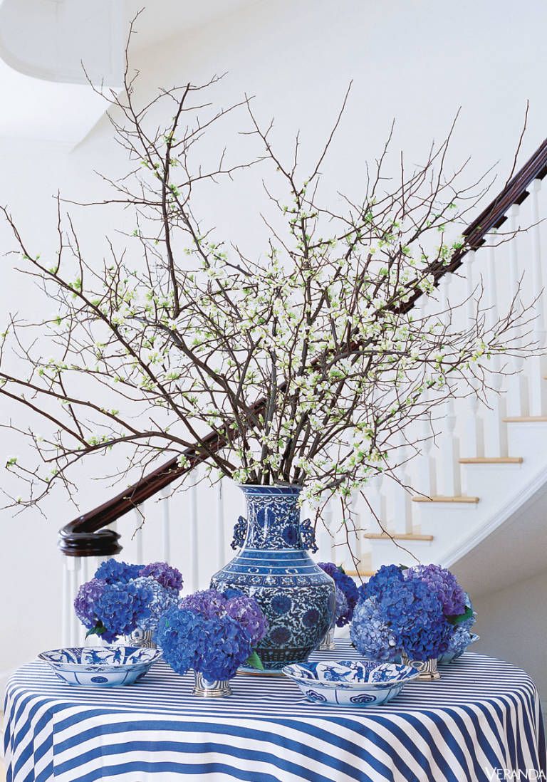 洋書「Decorating with Blue and White」インテリア - メルカリ
