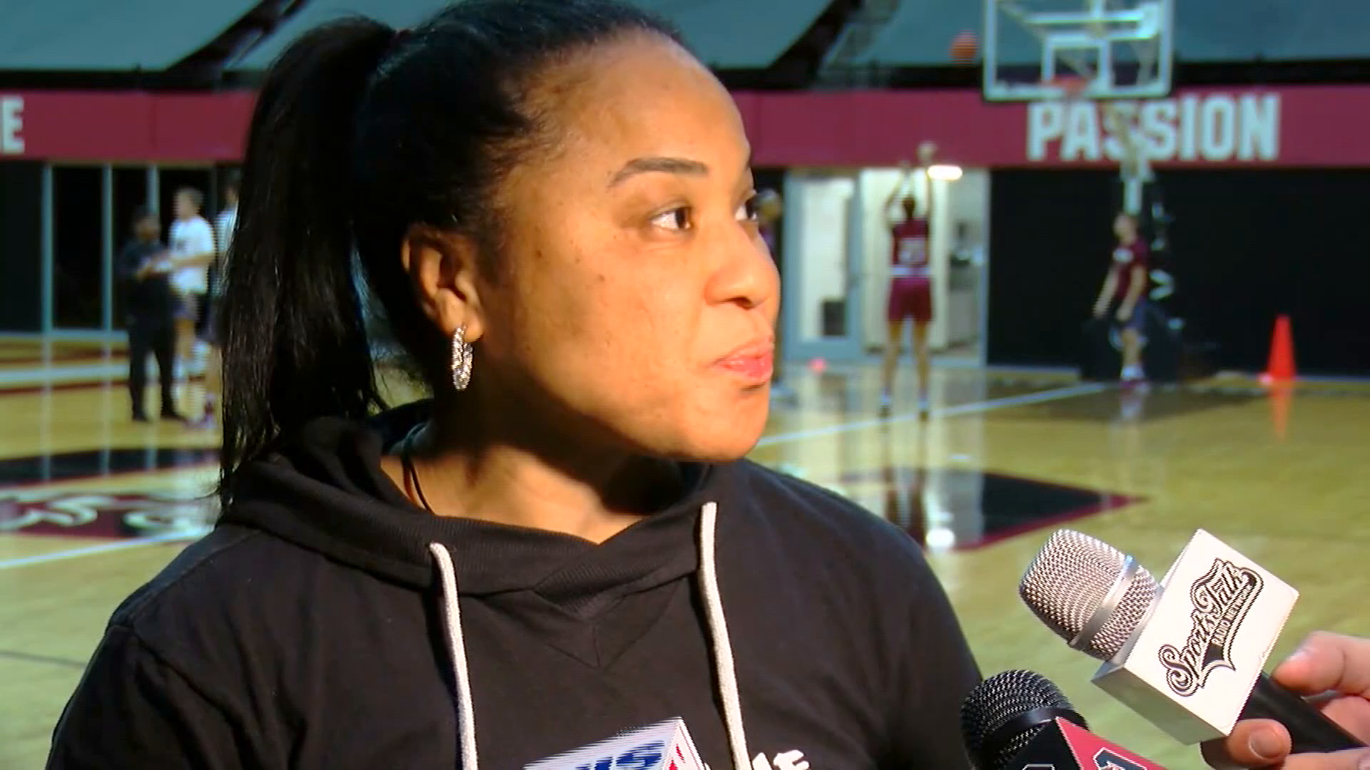 Dawn Staley says South Carolina Gamecocks won't go to White House