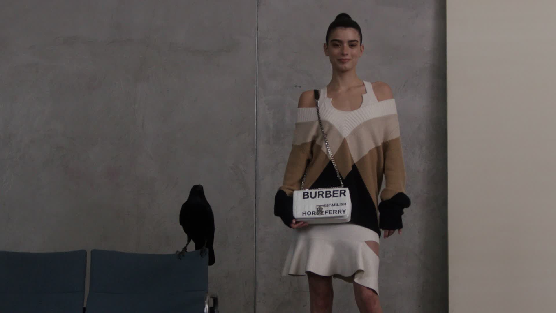 How An Influencer Styles Burberry's Lola Bag