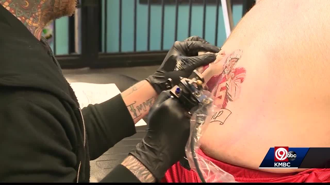 Patrick Mahomes Signed a Fans Champ Stamp Tattoo on Kimmel