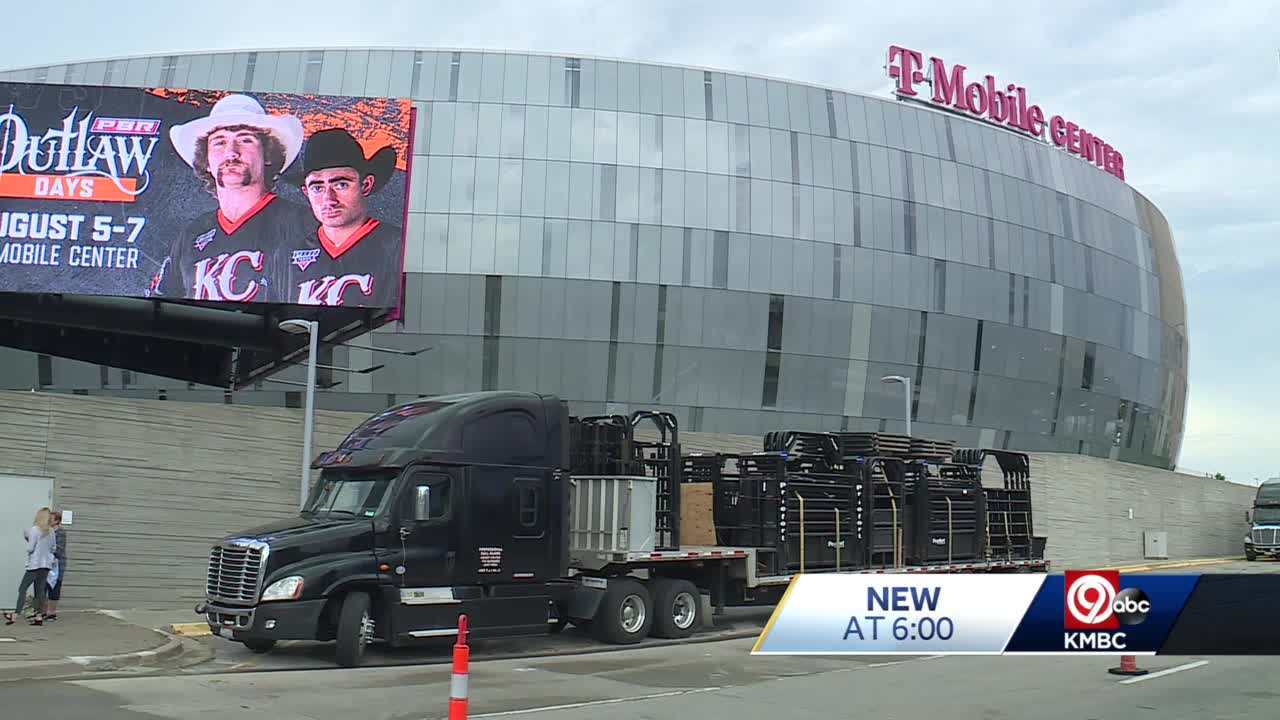 Kansas City Outlaws and PBR rename bull in honor of Kansas City Chiefs'  Super Bowl Champion starting center Creed Humphrey - Professional Bull  Riders