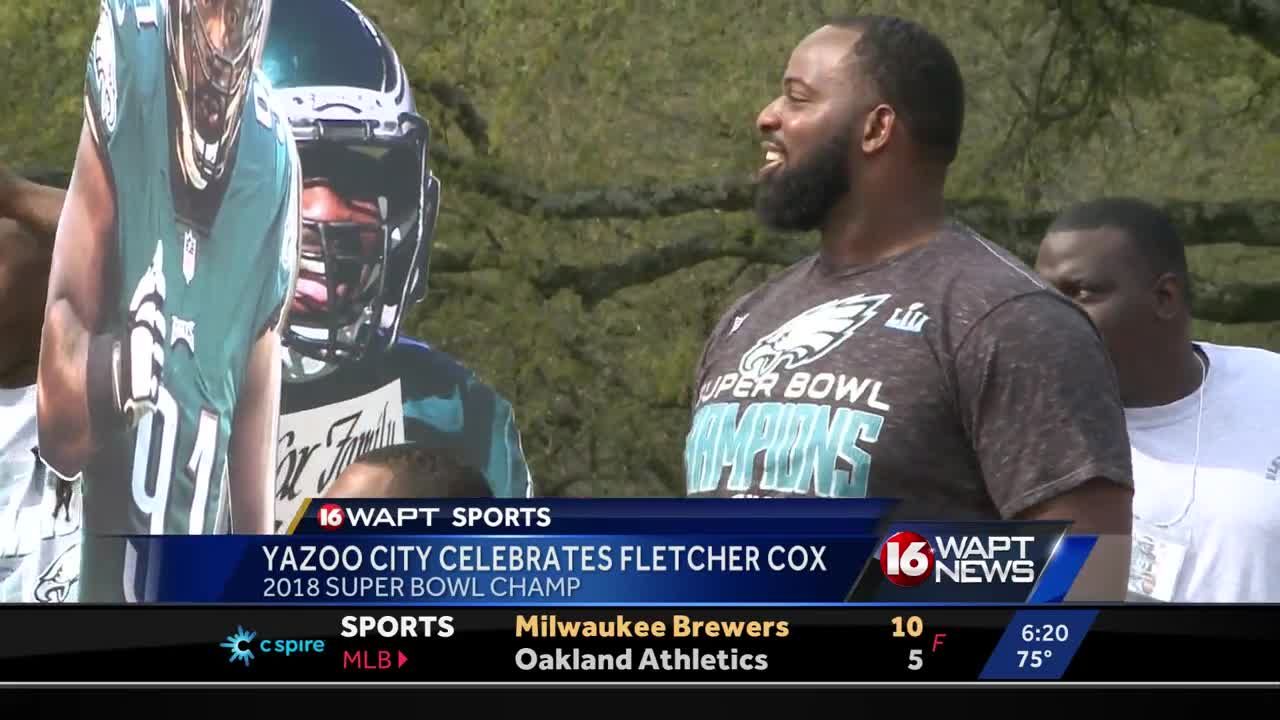 Fletcher Cox's 'Golden Girls' Look Ahead Of Super Bowl LVII Goes Viral