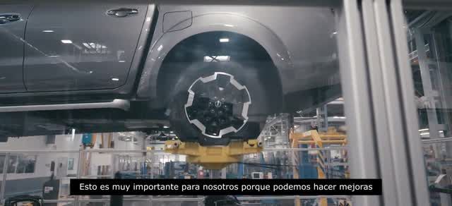 preview for Así prueba Nissan el Navara en su centro técnico de Barcelona