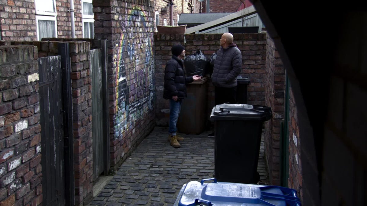 preview for Coronation Street's Andy doubts David (ITV)