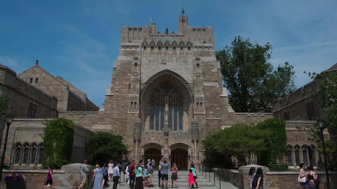 preview for Yale University Dean Resigns After Writing Insulting Reviews On Yelp