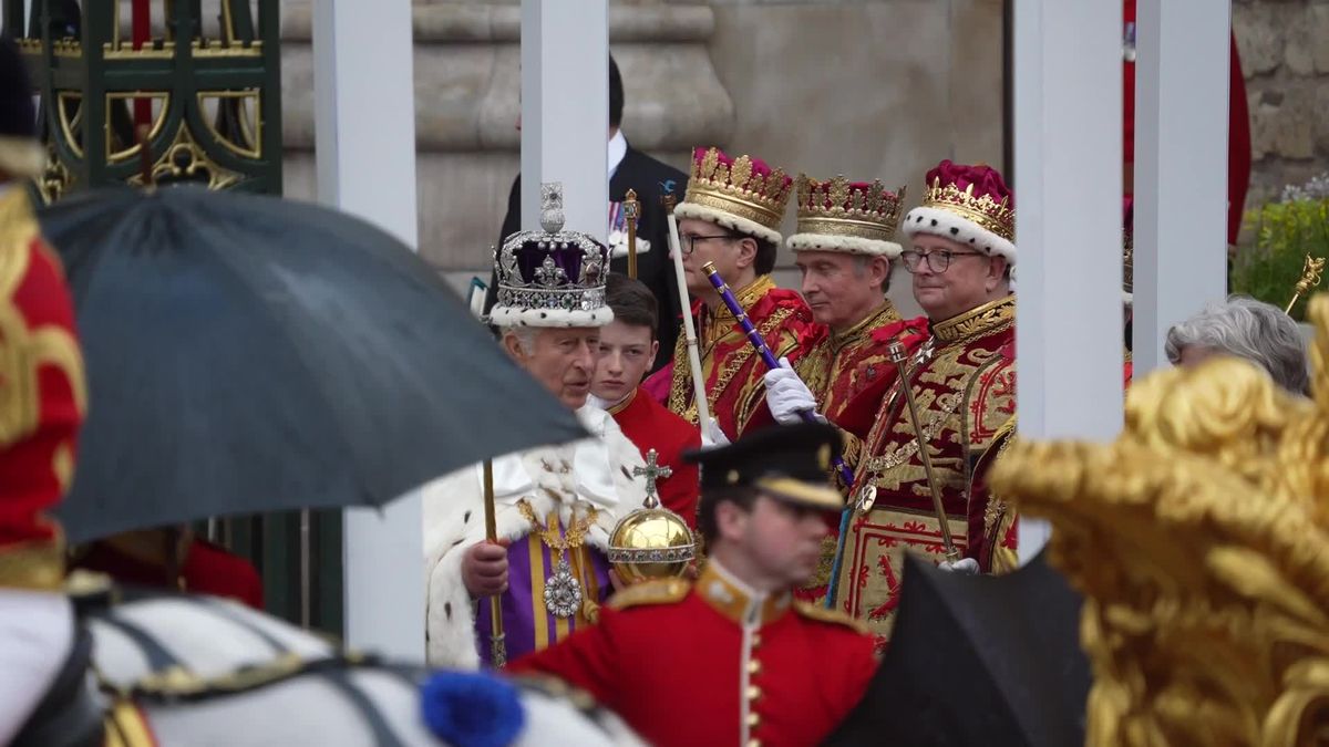 preview for Royal family departs Westminster Abbey after Coronation