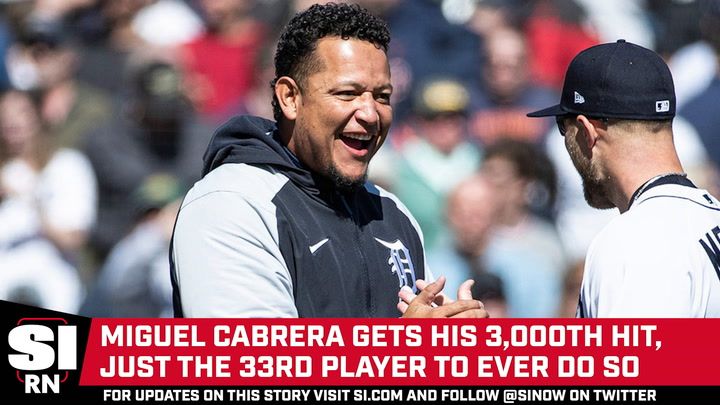 Miguel Cabrera and family arrive at The 2022 MLB All-Star Game Red