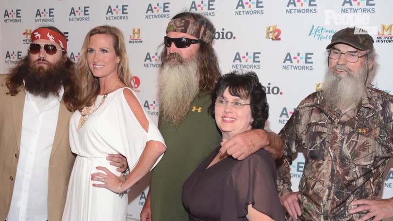 Duck Dynasty' star Phil Robertson dies at 79 of Alzheimer's